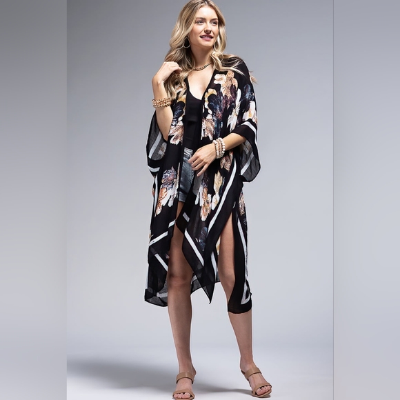 Kimono w/ Exotic Floral Print & Rich Black Background - Lightweight Silky Feel - Picture 4 of 5